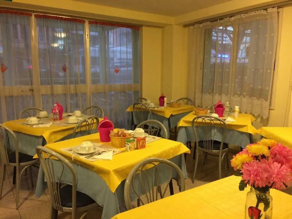 Bed and Breakfast New Prophet Cattolica 0*,